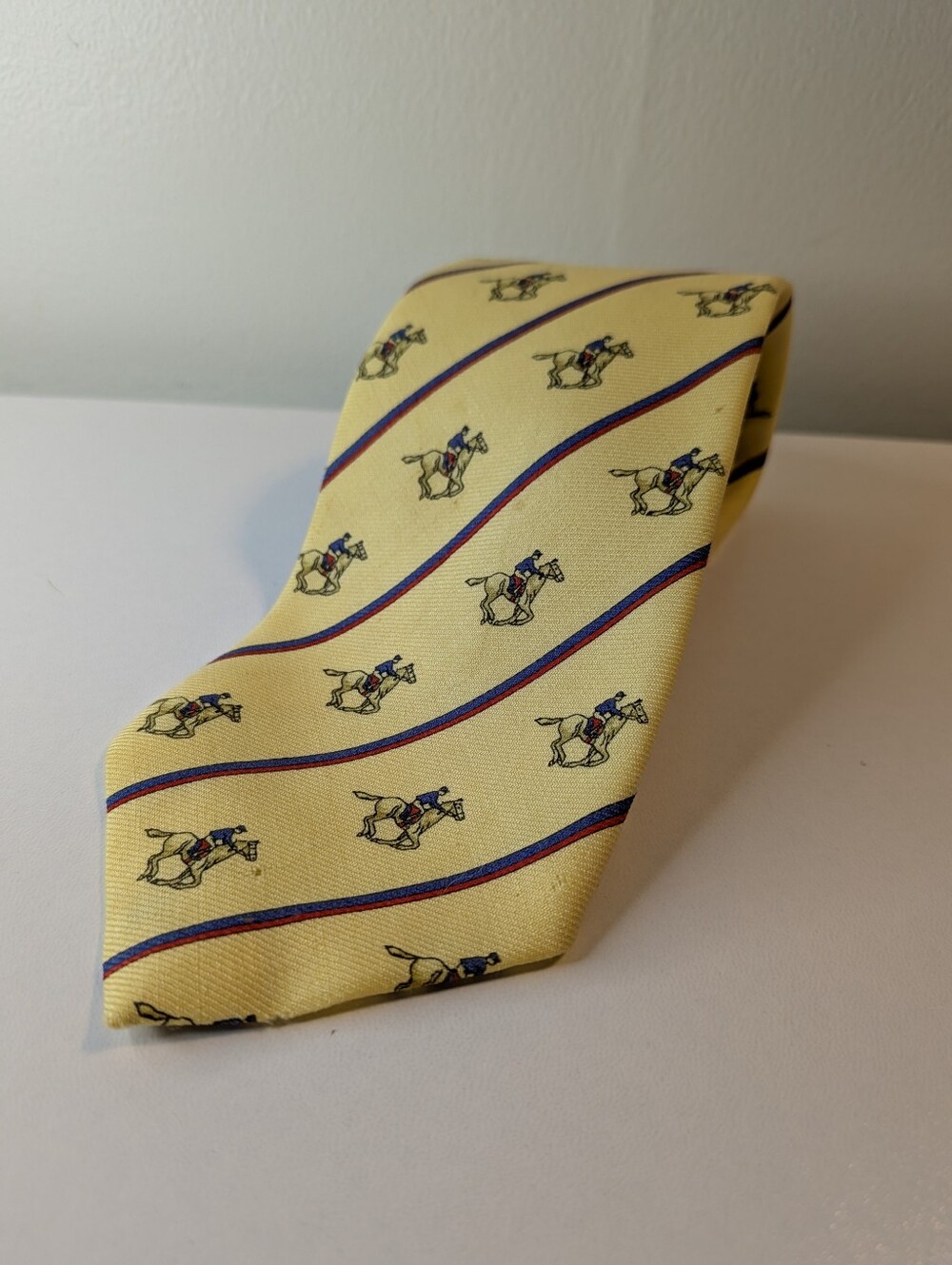 Vintage Brooks Brothers Yellow Jockey Horse Print Tie 75% Wool 25% Silk